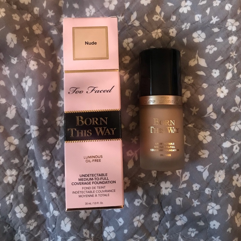 Too Faced Foundation / Sold on Ⓜ️ercari